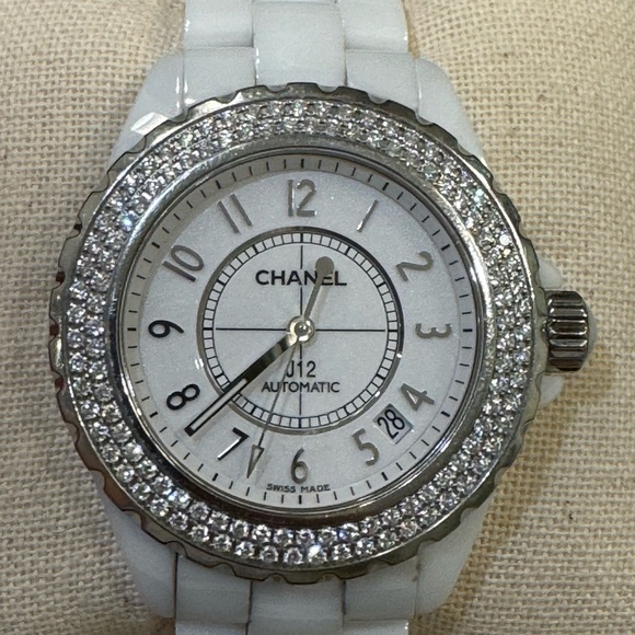 Chanel J12 ceramic and diamond watch - Picture 2 of 14